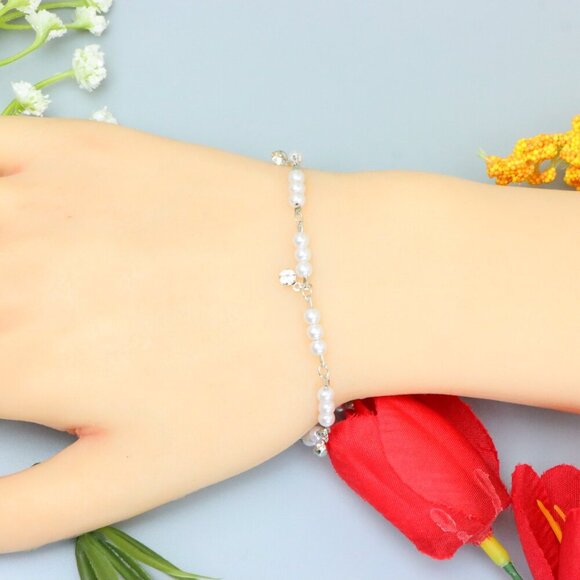 "Elegant & Trendy Bracelet, A Perfect Gift for Women, Thoughtful, EVCH1713 - Picture 1 of 10